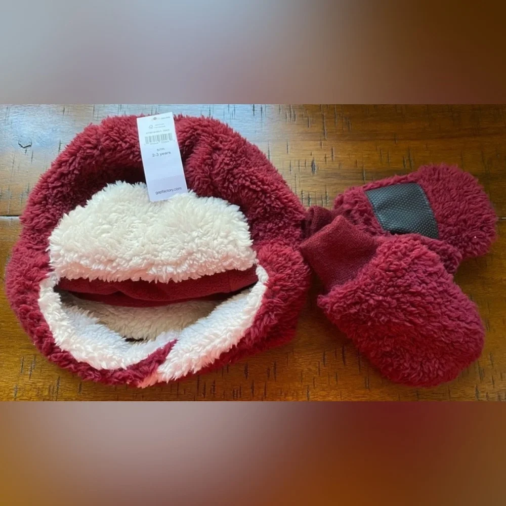 •NWT•Baby Gap Sherpa Trapper Hat/Mitten Set